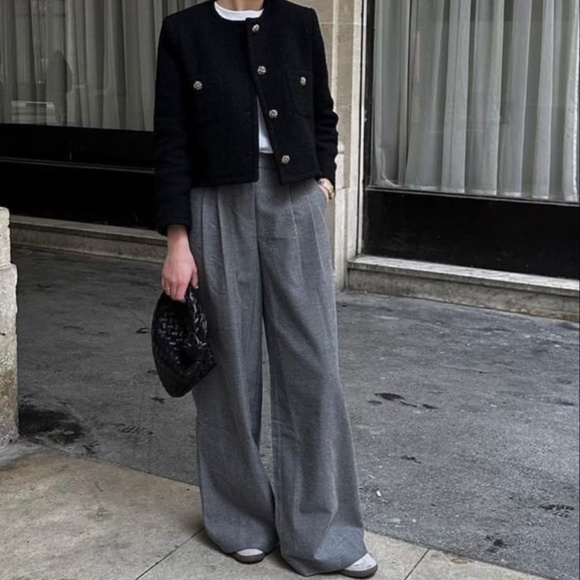 Chanel Vintage Black Tweed Blazer Size 40 - Picture 8 of 9